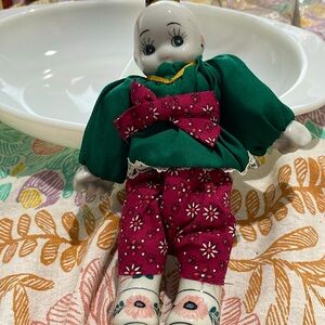Vintage 1980s Asian Doll With Porcelain Head, Hands & Shoes. Made in Thailand.EC